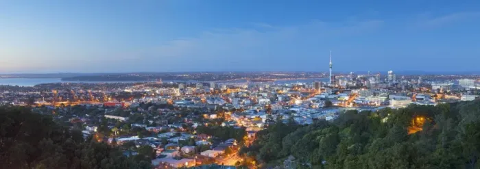 Framed Print : View of Auckland from Mount Eden at dusk, Auckland, North Island, New Zealand, Pacific Framed Print : View of Auckland from Mount Eden at dusk, Auckland, North Island, New Zealand, Pacific