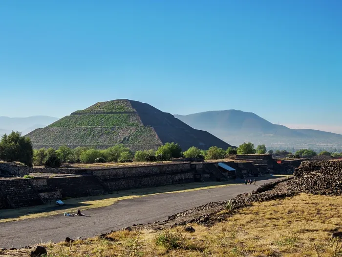 Framed Print : View over the Avenue of the Dead towards the Pyramid of the Sun, Teotihuacan, Mexico State, Mexico
