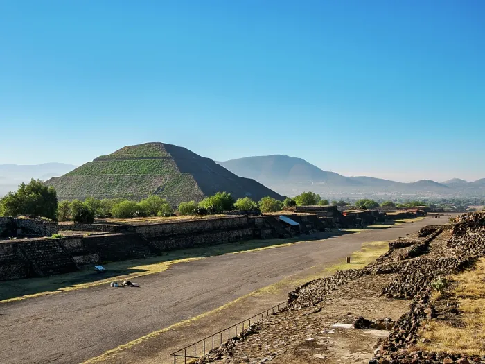 Framed Print : View over the Avenue of the Dead towards the Pyramid of the Sun, Teotihuacan, Mexico State, Mexico Framed Print : View over the Avenue of the Dead towards the Pyramid of the Sun, Teotihuacan, Mexico State, Mexico