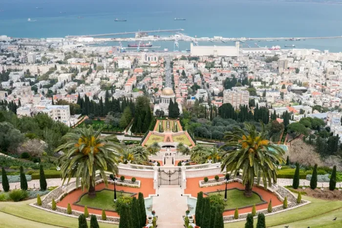 Framed Print : View over the Bahai Gardens, Haifa, Israel, Middle East Framed Print : View over the Bahai Gardens, Haifa, Israel, Middle East