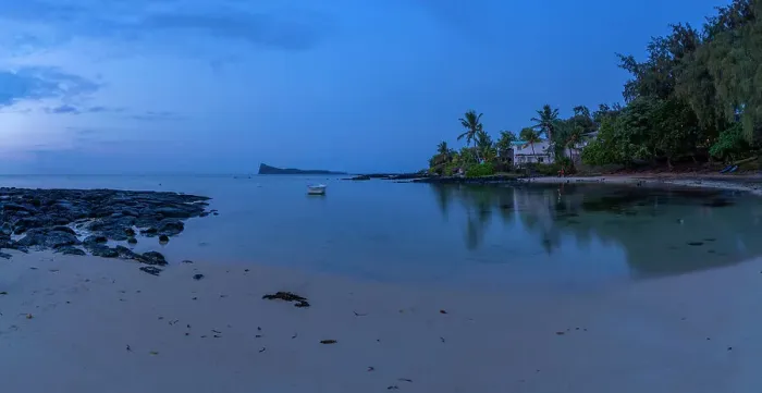 Framed Print : View of beach and turquoise Indian Ocean at dusk in Cap Malheureux, Mauritius, Indian Ocean, Africa Framed Print : View of beach and turquoise Indian Ocean at dusk in Cap Malheureux, Mauritius, Indian Ocean, Africa