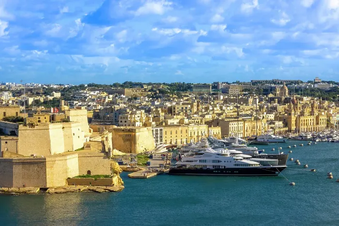 Framed Print : View of Birgu and Fort St. Angelo from the Upper Barrakka Gardens, Valletta, Malta Framed Print : View of Birgu and Fort St. Angelo from the Upper Barrakka Gardens, Valletta, Malta