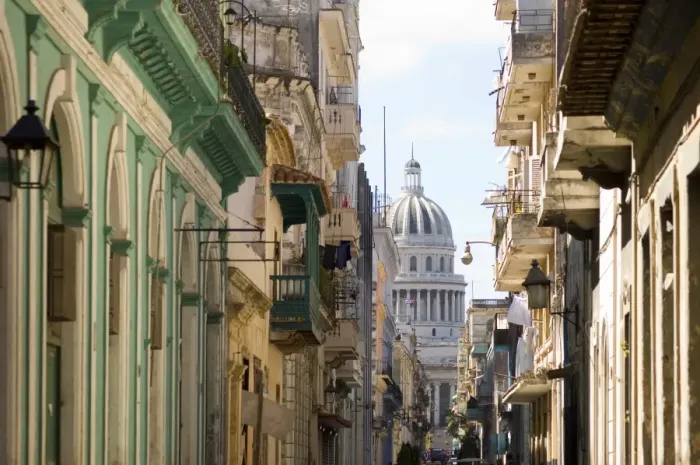 Framed Print : A view of the Capitolio seen through the streets of Habana Viejo (old town) Framed Print : A view of the Capitolio seen through the streets of Habana Viejo (old town)