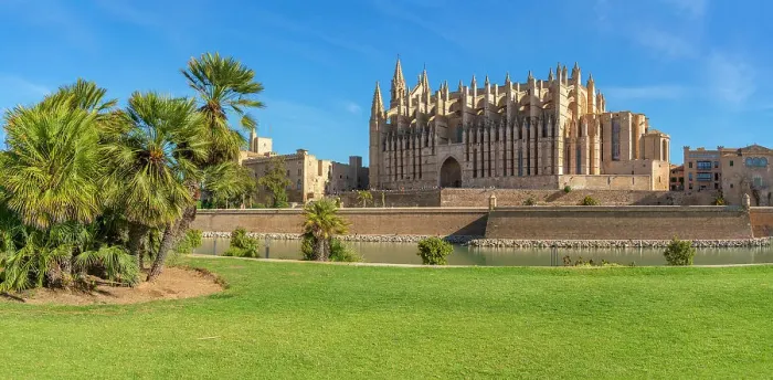 Framed Print : View of Cathedral-Basilica de Santa Maria de Mallorca from Passeig Maritime, Palma de Mallorca, Majorca, Balearic Islands, Spain, Mediterranean, Europe Framed Print : View of Cathedral-Basilica de Santa Maria de Mallorca from Passeig Maritime, Palma de Mallorca, Majorca, Balearic Islands, Spain, Mediterranean, Europe