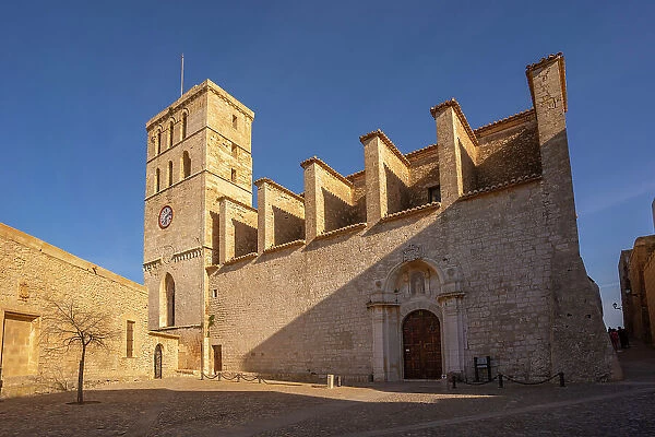 View of Cathedral, UNESCO World Heritage Site, Ibiza Town, Eivissa, Balearic Islands, Spain, Mediterranean, Europe