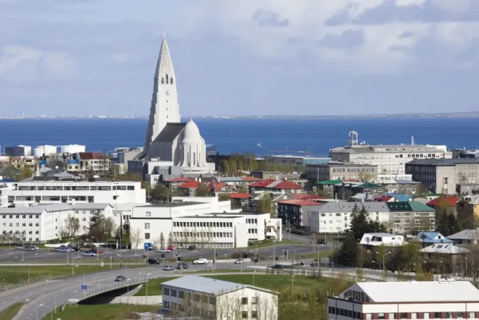 Framed Print : View of central Reykjavik from Perlan showing the modern church of Hallgrimskirkja Framed Print : View of central Reykjavik from Perlan showing the modern church of Hallgrimskirkja