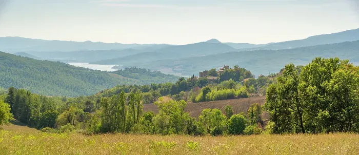 Framed Print : View of Chateau and countryside near Viamaggio, Province of Arezzo, Tuscany, Italy, Europe Framed Print : View of Chateau and countryside near Viamaggio, Province of Arezzo, Tuscany, Italy, Europe