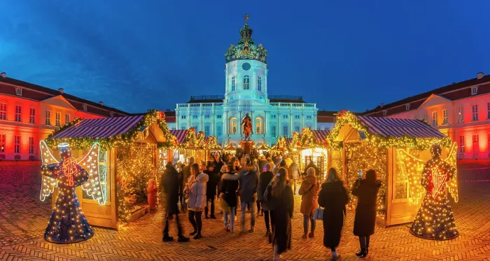 Framed Print : View of Christmas market at Charlottenburg Palace in Schloss Charlottenburg at dusk, Berlin, Germany Framed Print : View of Christmas market at Charlottenburg Palace in Schloss Charlottenburg at dusk, Berlin, Germany