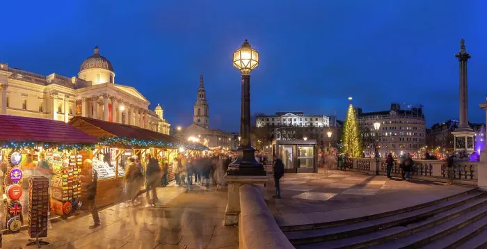 Framed Print : View of Christmas market and The National Gallery in Trafalgar Square at dusk, Westminster, London, England, United Kingdom, Europe Framed Print : View of Christmas market and The National Gallery in Trafalgar Square at dusk, Westminster, London, England, United Kingdom, Europe