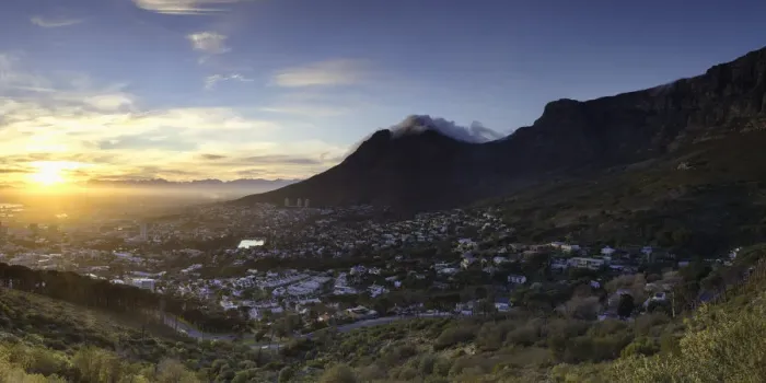 Framed Print : View of City Bowl and Table Mountain at sunrise, Cape Town, Western Cape, South Africa Framed Print : View of City Bowl and Table Mountain at sunrise, Cape Town, Western Cape, South Africa