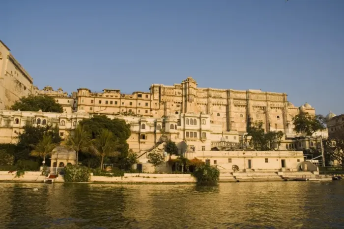 Framed Print : View of the City Palace and hotels from Lake Pichola Framed Print : View of the City Palace and hotels from Lake Pichola
