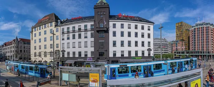 Framed Print : View of city tram and architecture in Jernbanetorget, Oslo, Norway, Scandinavia, Europe Framed Print : View of city tram and architecture in Jernbanetorget, Oslo, Norway, Scandinavia, Europe