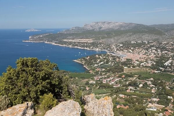 View of the coastline and the historic town of Cassis from a hilltop, Cassis, Cote d Azur
