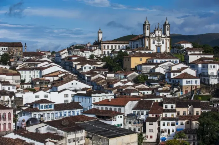 Framed Print : View over the colonial town of Ouro Preto, UNESCO World Heritage Site, MInas Gerais, Brazil, South America Framed Print : View over the colonial town of Ouro Preto, UNESCO World Heritage Site, MInas Gerais, Brazil, South America