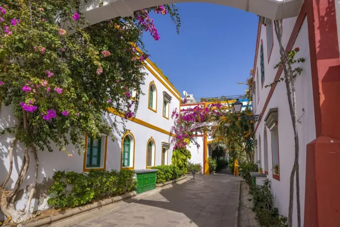Framed Print : View of colourful buildings and flowers in the old town, Puerto de Mogan, Gran Canaria, Canary Islands, Spain, Atlantic, Europe Framed Print : View of colourful buildings and flowers in the old town, Puerto de Mogan, Gran Canaria, Canary Islands, Spain, Atlantic, Europe