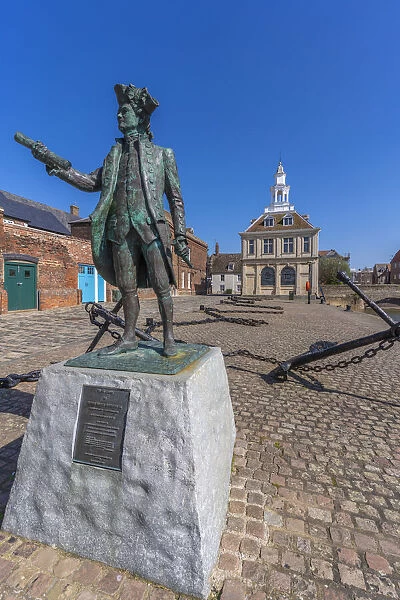 View of the Customs House and statue of George Vancouver, Purfleet Quay, Kings Lynn