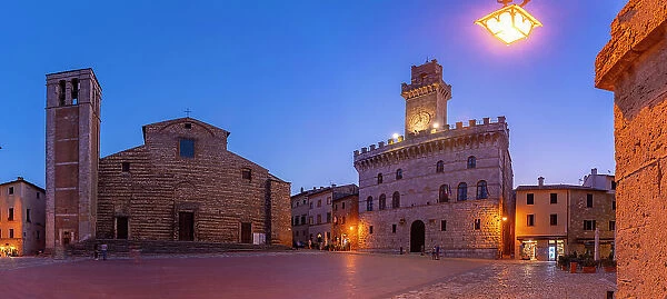 View of Duomo and Palazzo Comunale in Piazza Grande at dusk, Montepulciano, Province of Siena, Tuscany, Italy, Europe