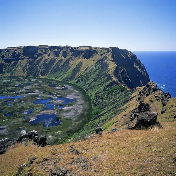 View east along crater rim from Orongo ceremonial village of the Rano Kau crater