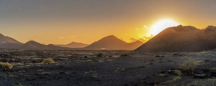 Framed Print : View of El Cuervo Volcano in Timanfaya National Park at sunset, Lanzarote, Las Palmas, Canary Islands, Spain, Atlantic, Europe Framed Print : View of El Cuervo Volcano in Timanfaya National Park at sunset, Lanzarote, Las Palmas, Canary Islands, Spain, Atlantic, Europe