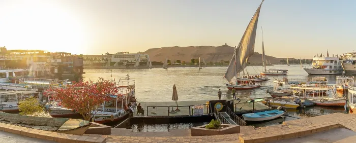 Framed Print : View of fellucas on the Nile river during golden hour, Aswan, Nubia, Egypt, North Africa, Africa Framed Print : View of fellucas on the Nile river during golden hour, Aswan, Nubia, Egypt, North Africa, Africa