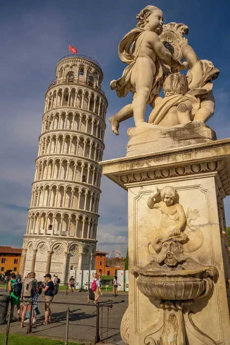 Framed Print : View of Fontana dei Putti and Leaning Tower of Pisa, UNESCO World Heritage Site, Pisa, Province of Pisa, Tuscany, Italy, Europe