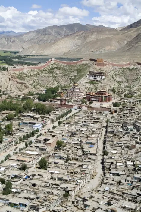 Framed Print : View from Fort, including Kumbum, Gyantse, Tibet, China, Asia Framed Print : View from Fort, including Kumbum, Gyantse, Tibet, China, Asia