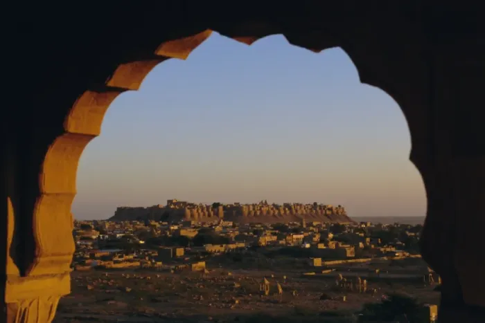 Framed Print : View of the fortified old city of Jaisalmer