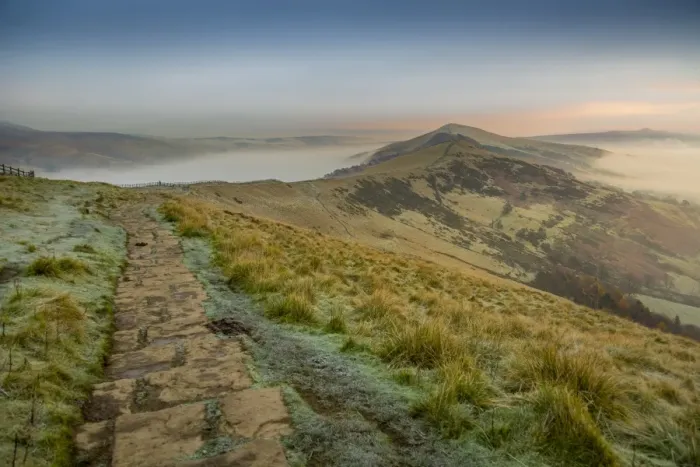 Framed Print : View from frosty Mam Tor of Hope Valley and Vale of Edale at sunrise, Castleton Framed Print : View from frosty Mam Tor of Hope Valley and Vale of Edale at sunrise, Castleton