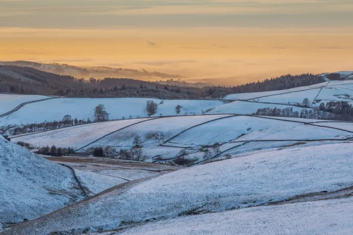 Framed Print : View of frozen landscape near Macclesfield at sunset, High Peak, Cheshire, England Framed Print : View of frozen landscape near Macclesfield at sunset, High Peak, Cheshire, England