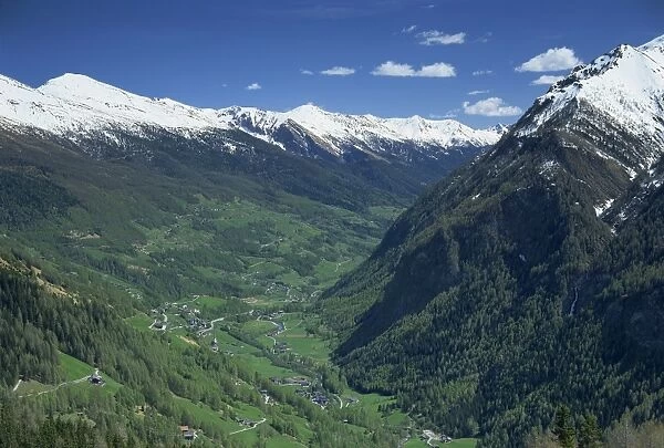 View from the Grossglockner Road, Hohe Tauren National Park Region, Austria, Europe
