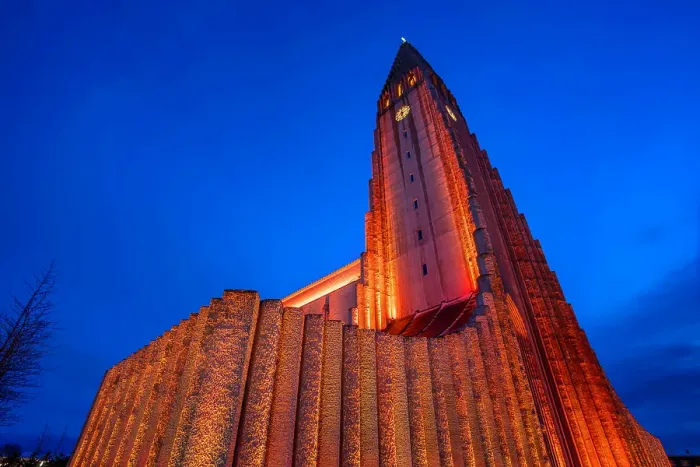 Framed Print : View of Hallgrimskirkja church illuminated at dusk in winter, Reykjavik, Iceland Framed Print : View of Hallgrimskirkja church illuminated at dusk in winter, Reykjavik, Iceland
