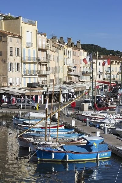 View of harbour, Saint-Tropez, Var, Provence-Alpes-Cote d Azur, Provence, France, Mediterranean, Europe