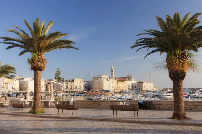 Framed Print : View over the harbour to San Nicola Pellegrino cathedral, Trani, Le Murge, Barletta-Andria-Trani Framed Print : View over the harbour to San Nicola Pellegrino cathedral, Trani, Le Murge, Barletta-Andria-Trani