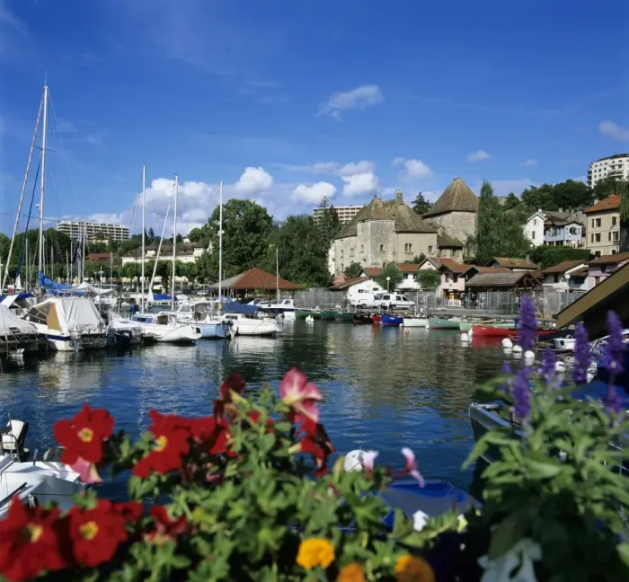 Framed Print : View over harbour, Thonon-Les-Bains, Lake Geneva (Lac Leman), Rhone Alpes, France, Europe Framed Print : View over harbour, Thonon-Les-Bains, Lake Geneva (Lac Leman), Rhone Alpes, France, Europe