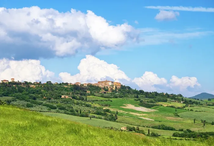 Framed Print : View towards a hilltop town of Pienza, Val d'Orcia, UNESCO, Tuscany, Italy Framed Print : View towards a hilltop town of Pienza, Val d'Orcia, UNESCO, Tuscany, Italy