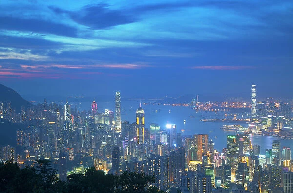 View of Hong Kong from Jardines Lookout at sunset, Hong Kong, China, Asia