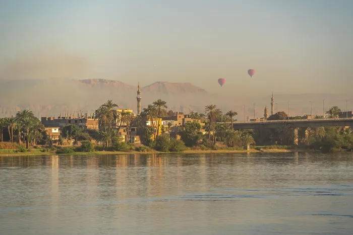 Framed Print : View of hot air balloons and reflections in the Nile River at dawn at Al Daba Eya near Luxor, Luxor, Egypt, Africa Framed Print : View of hot air balloons and reflections in the Nile River at dawn at Al Daba Eya near Luxor, Luxor, Egypt, Africa