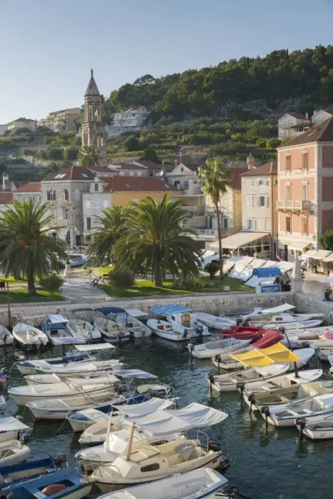 Framed Print : View of Hvar Harbour, Hvar Island, Dalmatia, Croatia, Europe Framed Print : View of Hvar Harbour, Hvar Island, Dalmatia, Croatia, Europe