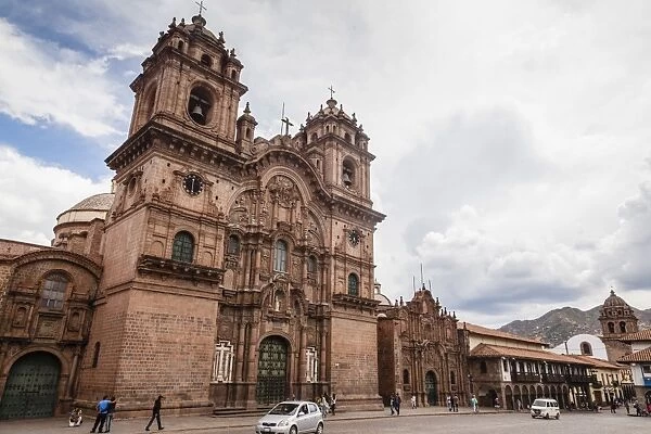 View over Iglesia de la Compania de Jesus church on Plaza de Armas, Cuzco, UNESCO World Heritage Site, Peru, South America