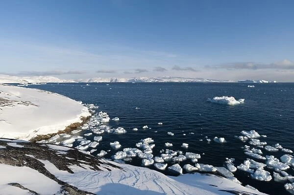 A view of Ilulissat icefjord, UNESCO World Heritage Site, Greenland, Denmark, Polar