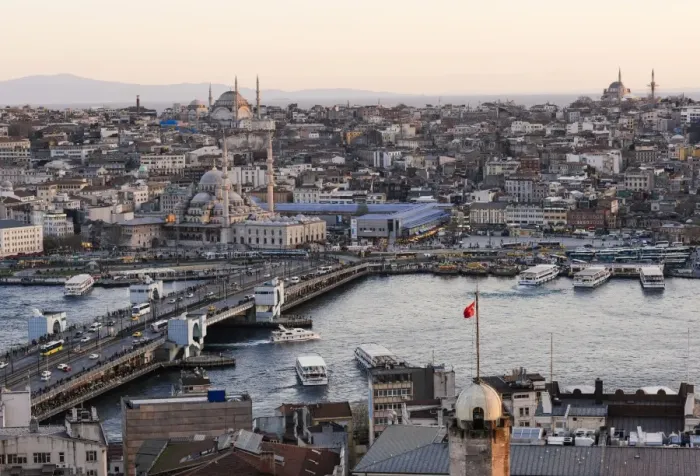 Framed Print : View over Istanbul skyline from The Galata Tower at sunset, Beyoglu, Istanbul, Turkey Framed Print : View over Istanbul skyline from The Galata Tower at sunset, Beyoglu, Istanbul, Turkey
