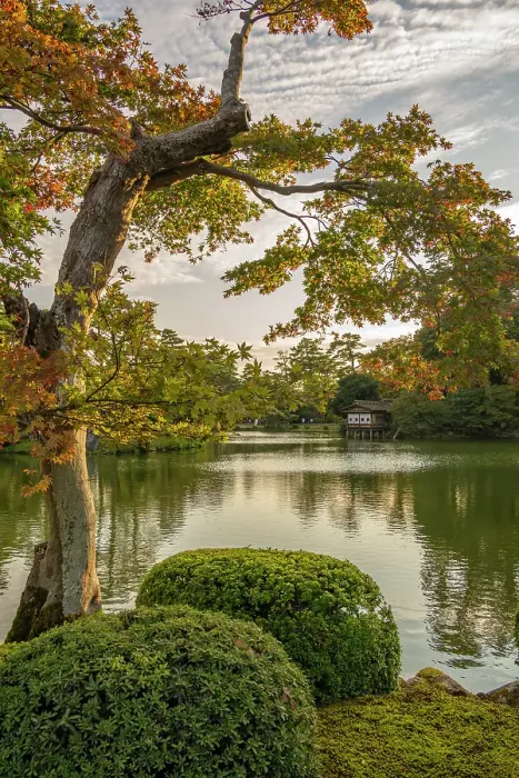 Framed Print : View of Kasumiga-ike Pond in Kenrokumachi Japanese Garden, Kanazawa City, Ishikawa Prefecture, Honshu, Japan Framed Print : View of Kasumiga-ike Pond in Kenrokumachi Japanese Garden, Kanazawa City, Ishikawa Prefecture, Honshu, Japan