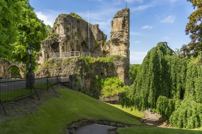 Framed Print : View of the Kings Tower at Knaresborough Castle, Knaresborough, North Yorkshire Framed Print : View of the Kings Tower at Knaresborough Castle, Knaresborough, North Yorkshire