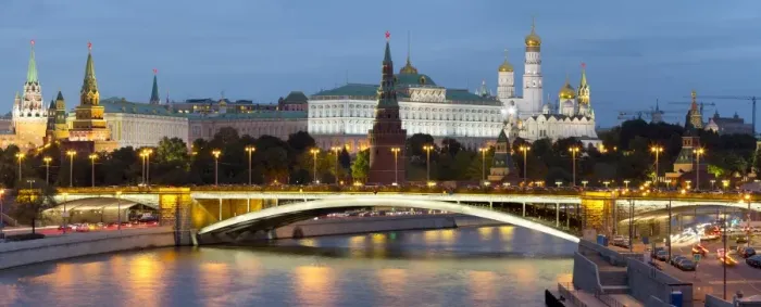 Framed Print : View of the Kremlin on the banks of the Moscow River, Moscow, Russia, Europe Framed Print : View of the Kremlin on the banks of the Moscow River, Moscow, Russia, Europe