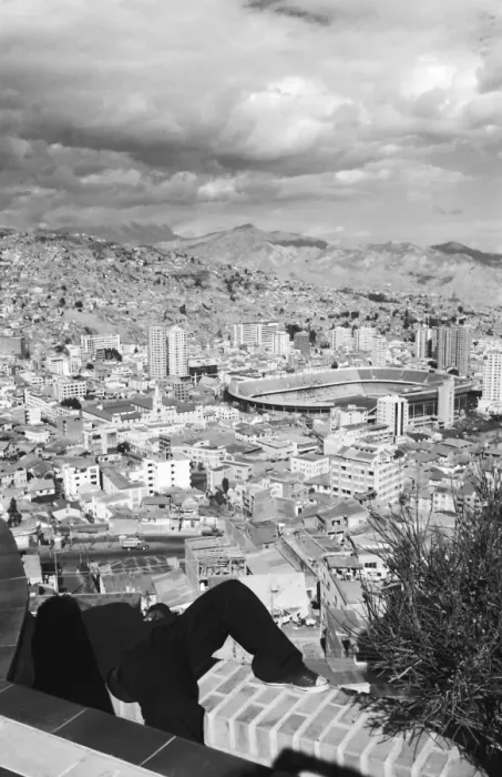 Framed Print : View over La Paz, capital of Bolivia, South America Framed Print : View over La Paz, capital of Bolivia, South America