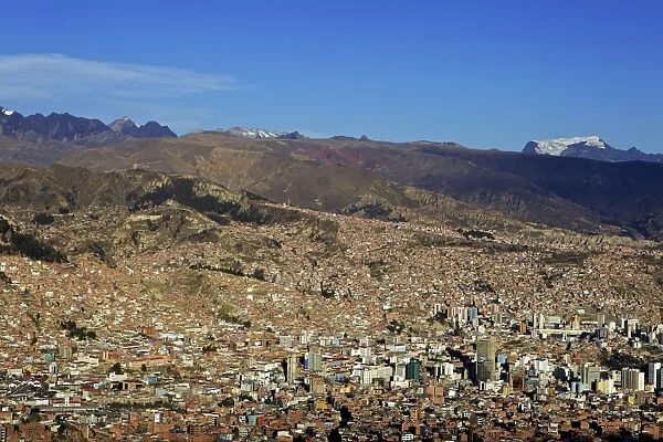 View over La Paz city with Mount Illimani in the background, Bolivia, South America