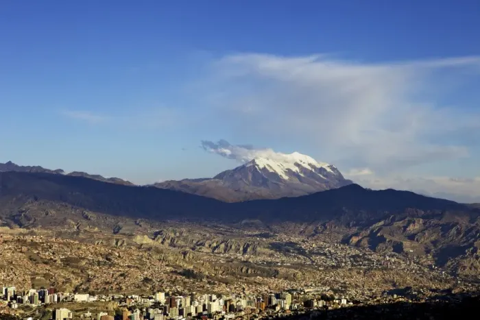 Framed Print : View over La Paz with Mount Illimani in the background, Bolivia, South America Framed Print : View over La Paz with Mount Illimani in the background, Bolivia, South America