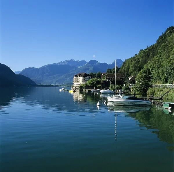View along lake, Duingt, Lake Annecy, Rhone Alpes, France, Europe