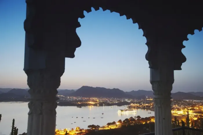 Framed Print : View of Lake Pichola at sunset, Udaipur, Rajasthan, India, Asia Framed Print : View of Lake Pichola at sunset, Udaipur, Rajasthan, India, Asia