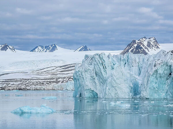A view of the Lilliehookbreen (Lilliehook Glacier) on the North West side of Spitsbergen, Svalbard, Norway, Europe